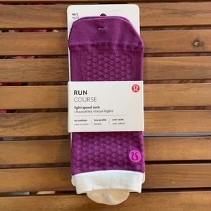 Lululemon run course socks